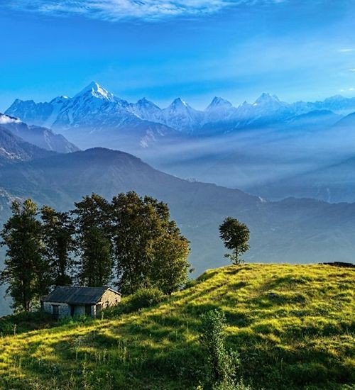road image with green mountain views